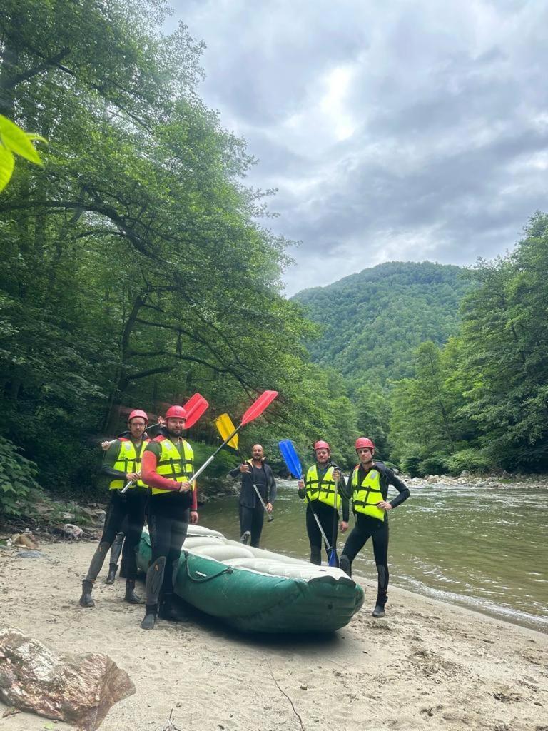 Pensiunea Valea Susitei, Ciubar, Sauna, Atv, Safarii Jepp Offroad Ghid Turistic, Climbing, Rafting, Paragliding Targu Jiu Bagian luar foto